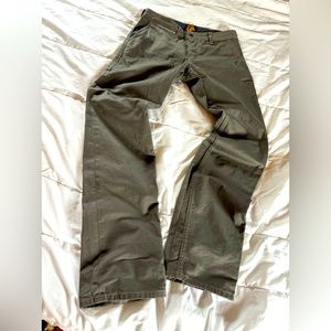 Bravestar Selvage Marshal Chino Straight Leg in Olive Green measured 32” Waist